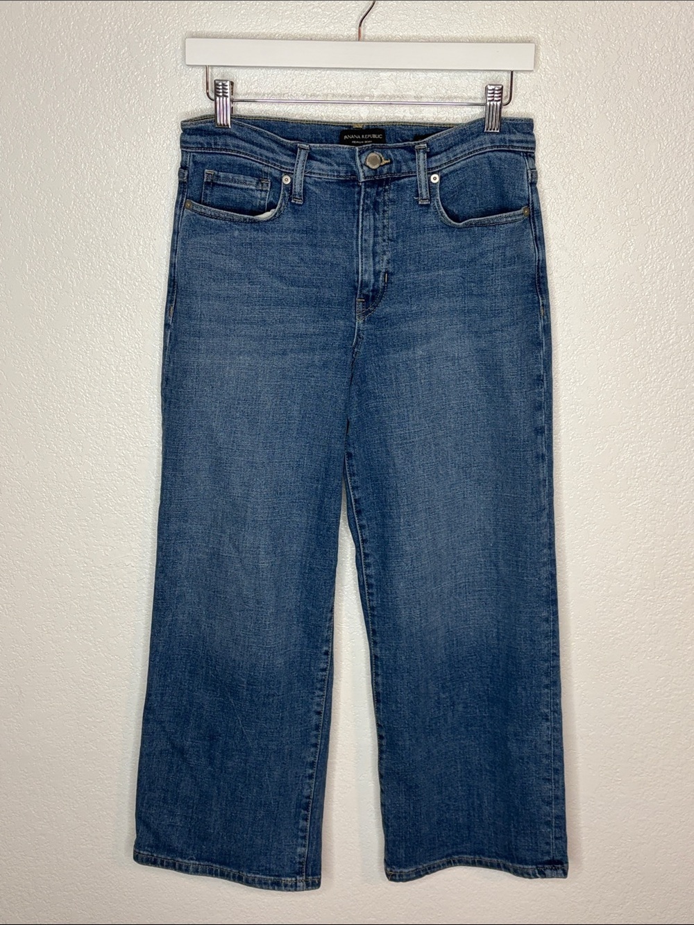Banana Republic Medium Wash High Rise Wide Leg Crop Jeans Size 29